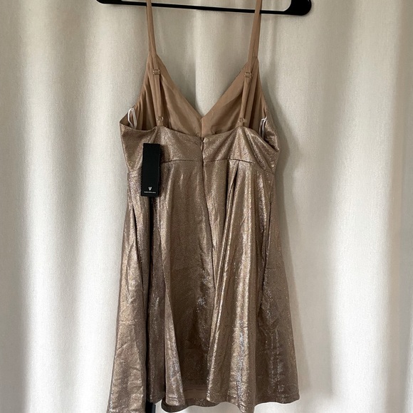 LULUS Metalic Skater Dress Size Small New w/ tags - Picture 2 of 3
